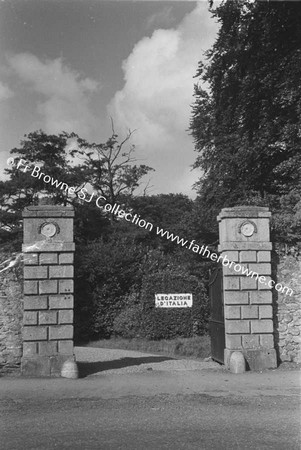 ITALIAN LEGATION  LUCAN HOUSE  ENTRANCE IN VILLAGE STREET